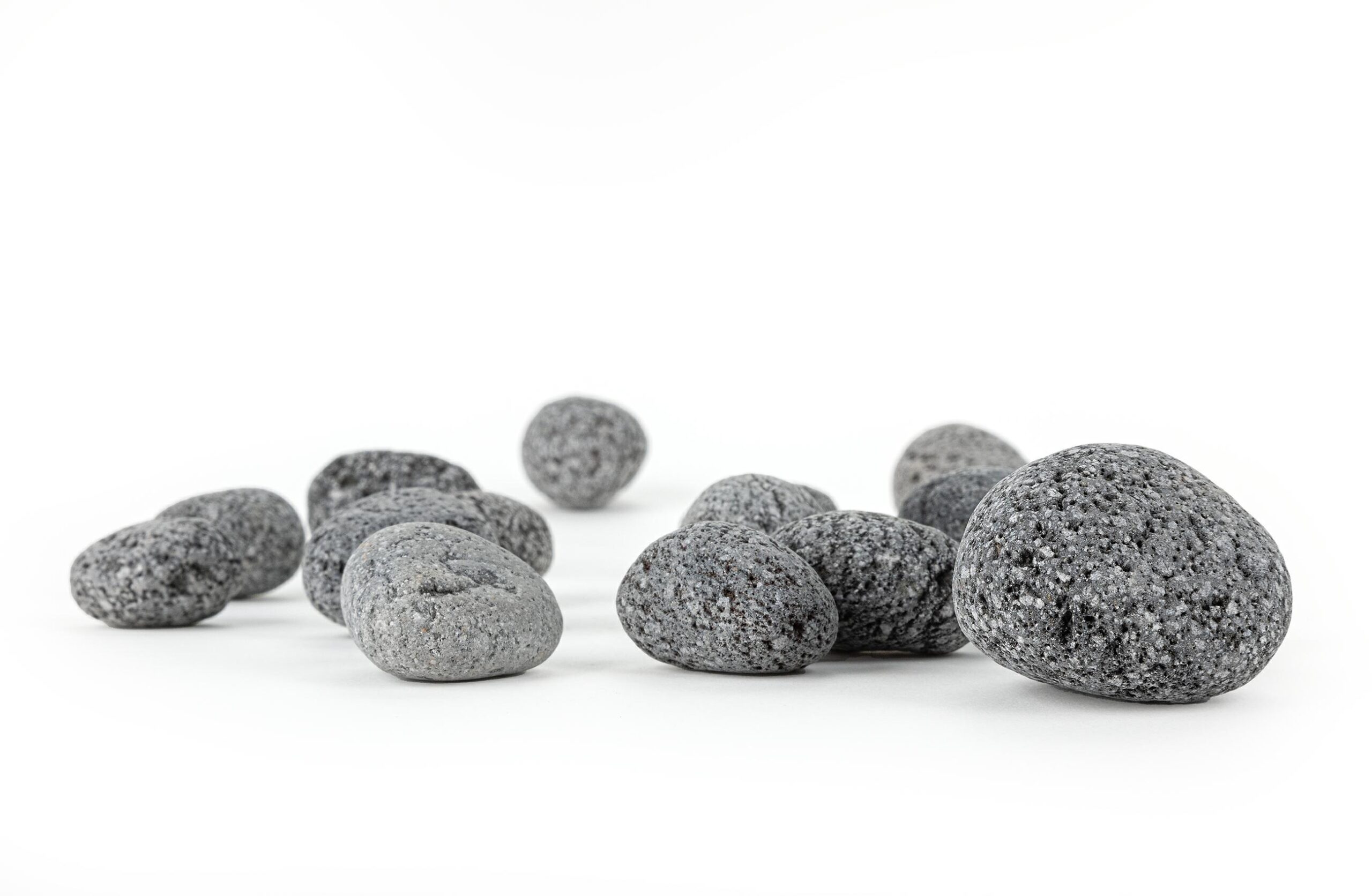 lawa-czarna-otoczaki-pebbles-3-5cm-1-kg